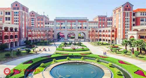 Baima recently went to Chengyi College of Jimei University to carry out the school recruitment work, officially started the 2021 autumn and winter school enrollment plan.