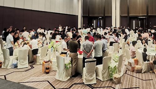 Recently, Baimatech held the Mid-Autumn Festival dinner at Crown Plaza Jimei Ocean View Hotel, Xiamen. All the colleagues gathered together.